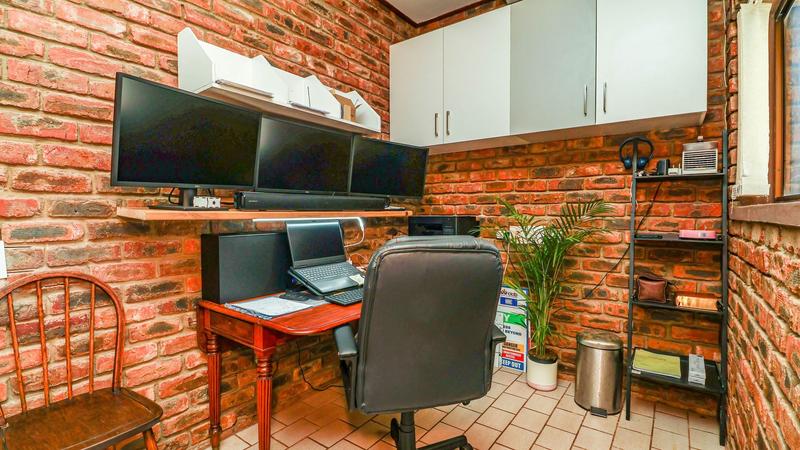 5 Bedroom Property for Sale in Dana Bay Western Cape